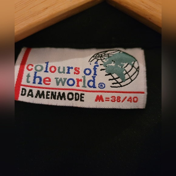 Colours of the World womans blouse. Size medium. - Picture 3 of 4